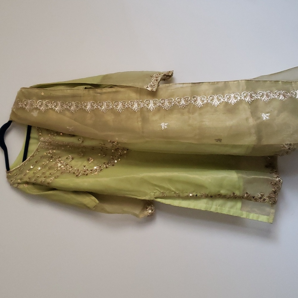 Brand New 3 pc Lime Green Pakistani Indian Suit. Size S/M
